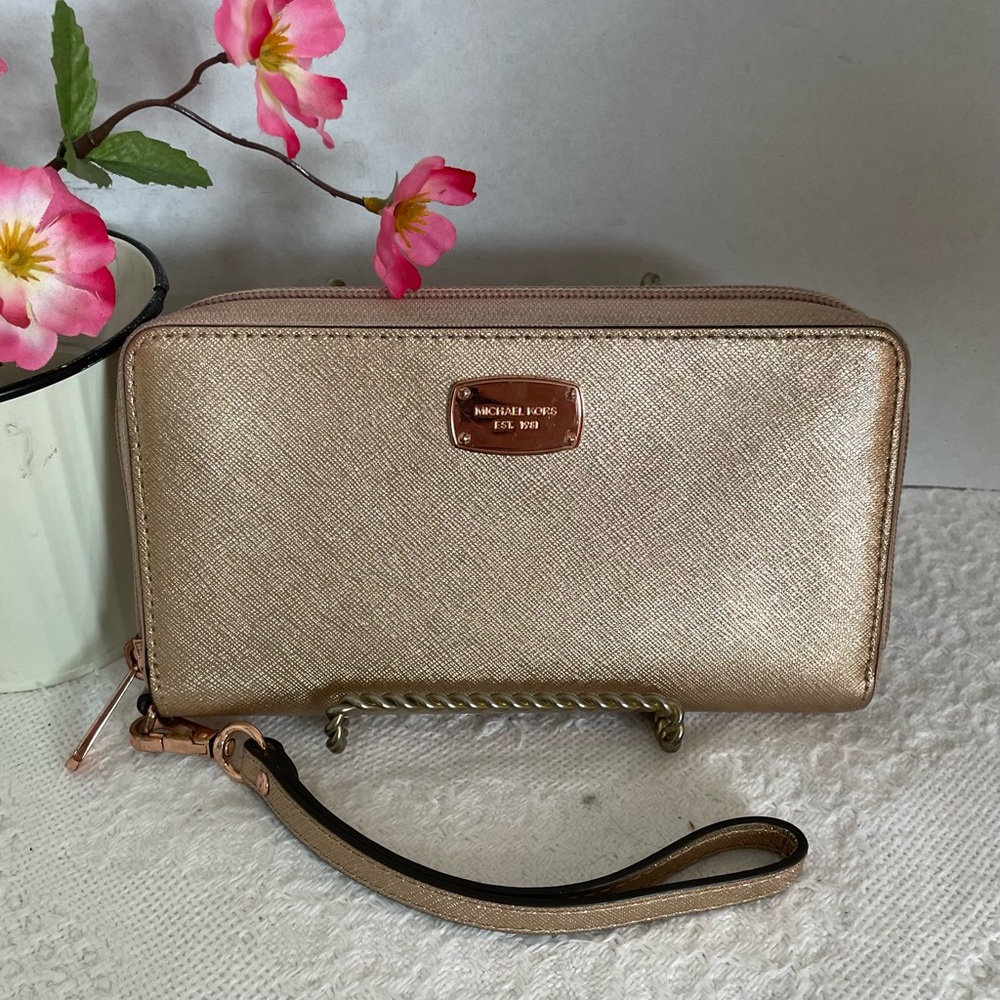 Michael Kors Gold Wristlet‎ Wallet with Rose Gold features- Jet Set